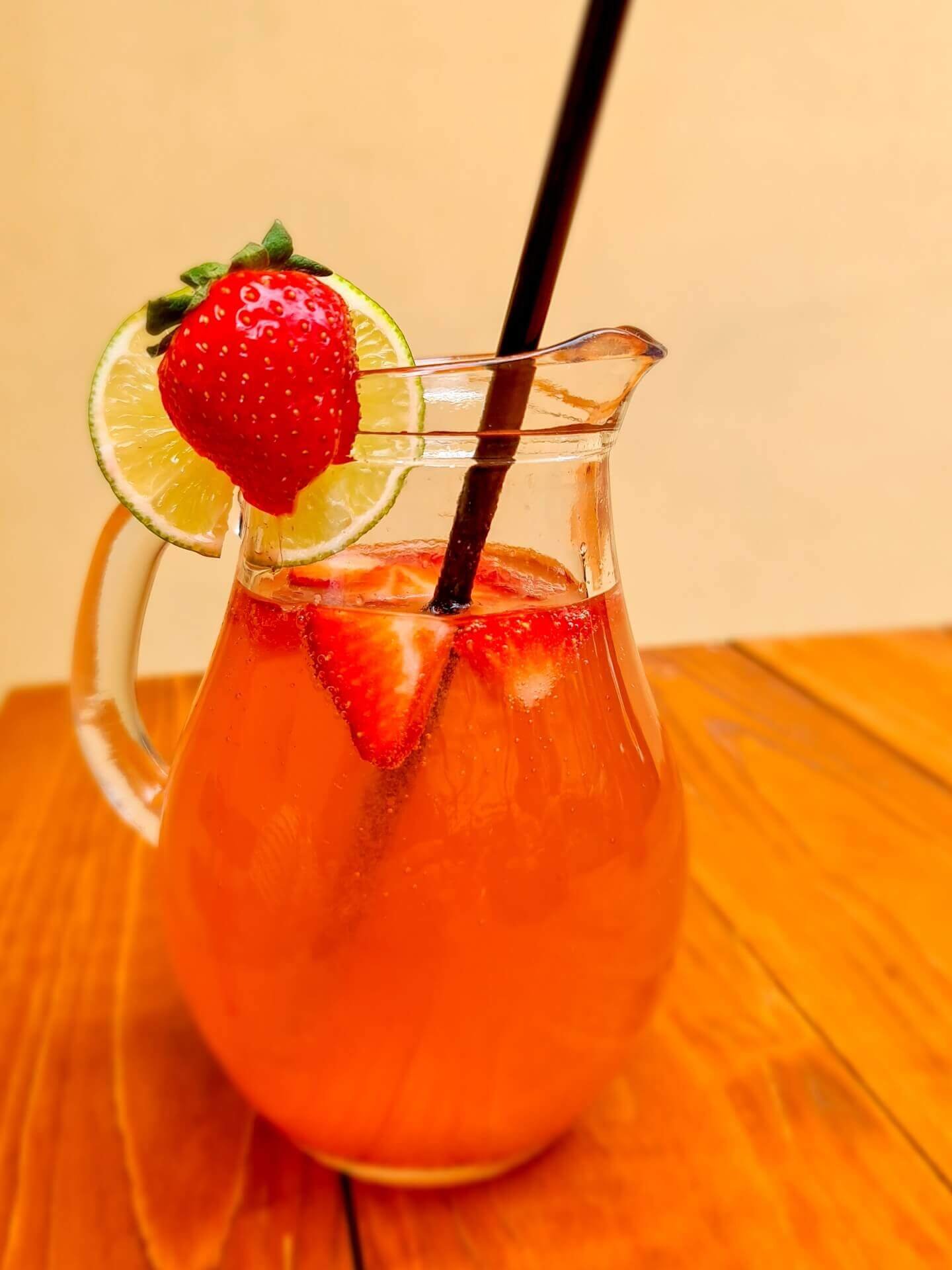 Serving and storing your homemade strawberry lemonade